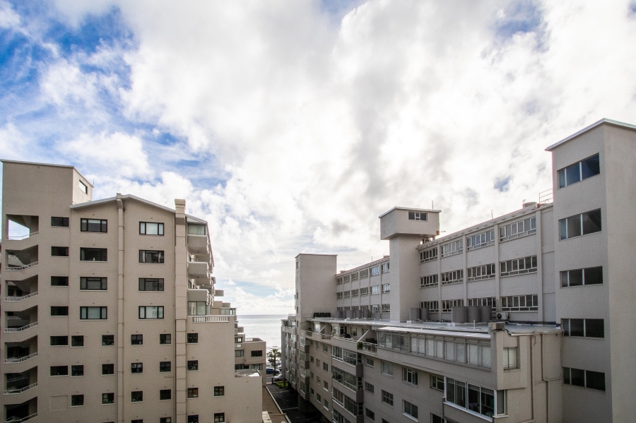 1 Bedroom Property for Sale in Sea Point Western Cape